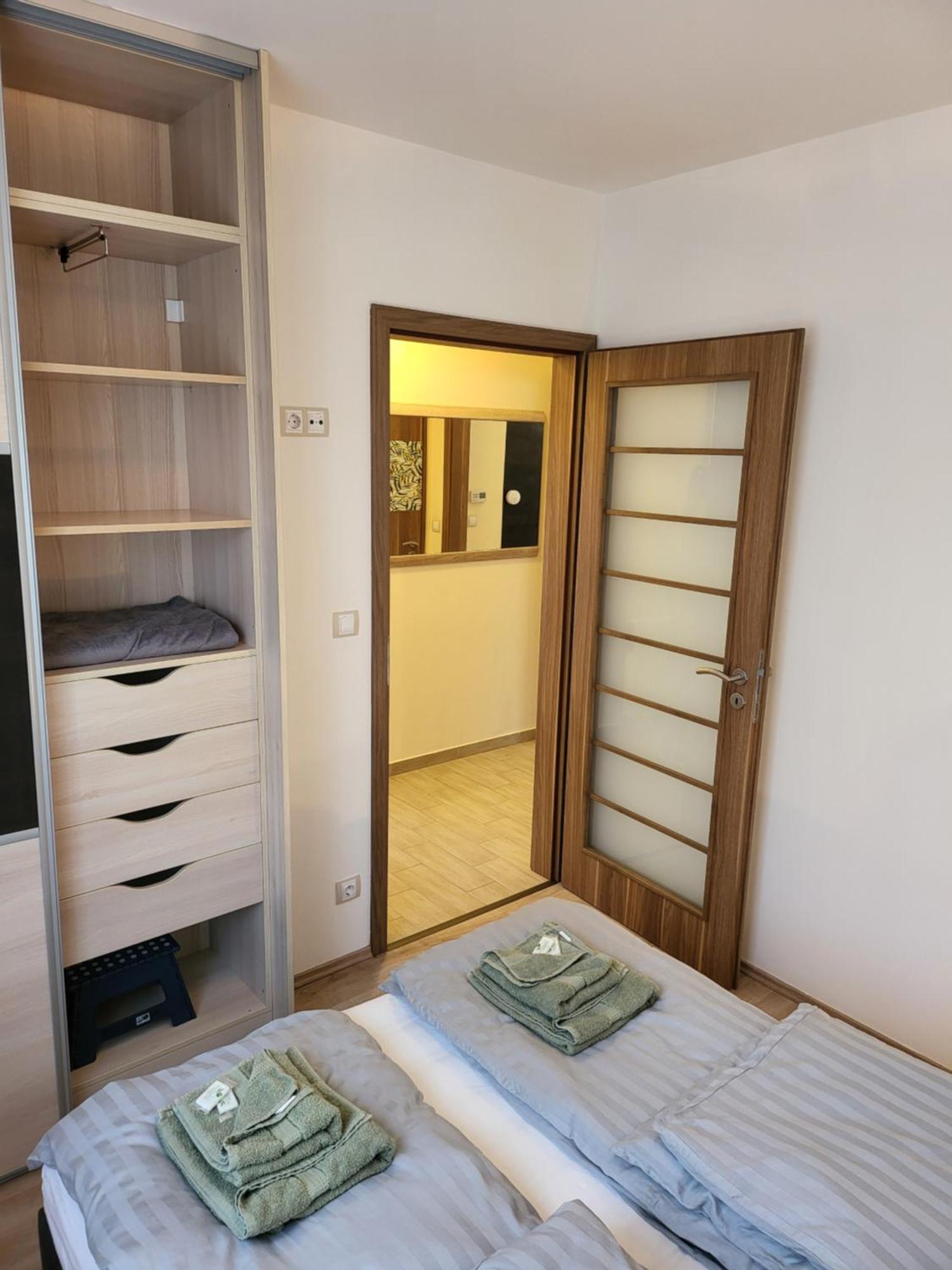 Triangol Apartman: Fuerdo, Belvaros, Egyetem Győr Exterior foto